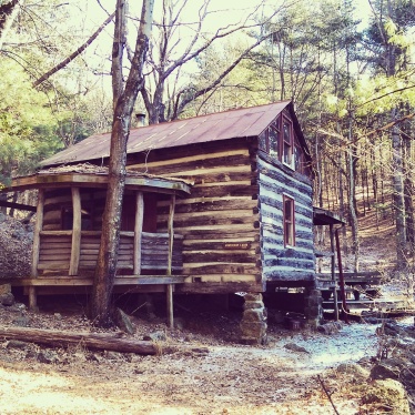 Wineberry Cabin - PATC - Appalachian Trail, Virginia